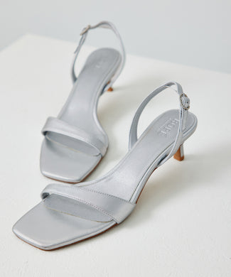 Anna Sandal （アンナ サンダル）【メディア掲載】