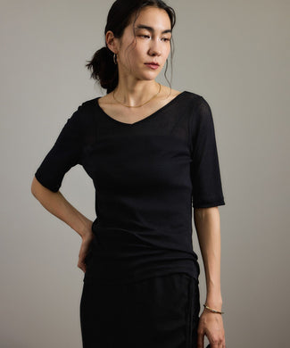 nu=layerジェントルVネックシアーTシャツ